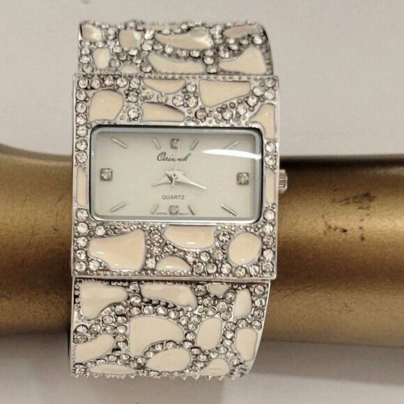 OSIROCK Sequin White Sparkly Cuff Bangle Watch - Picture 14 of 15